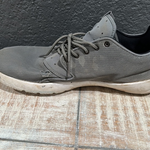 Jordan Shoes - Picture 6 of 9